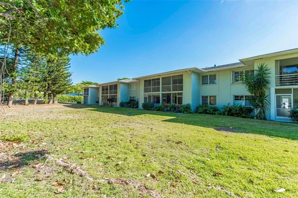 $1,899 | 2300 Southwest 22nd Avenue, Unit 109, Delray Beach, FL 33445