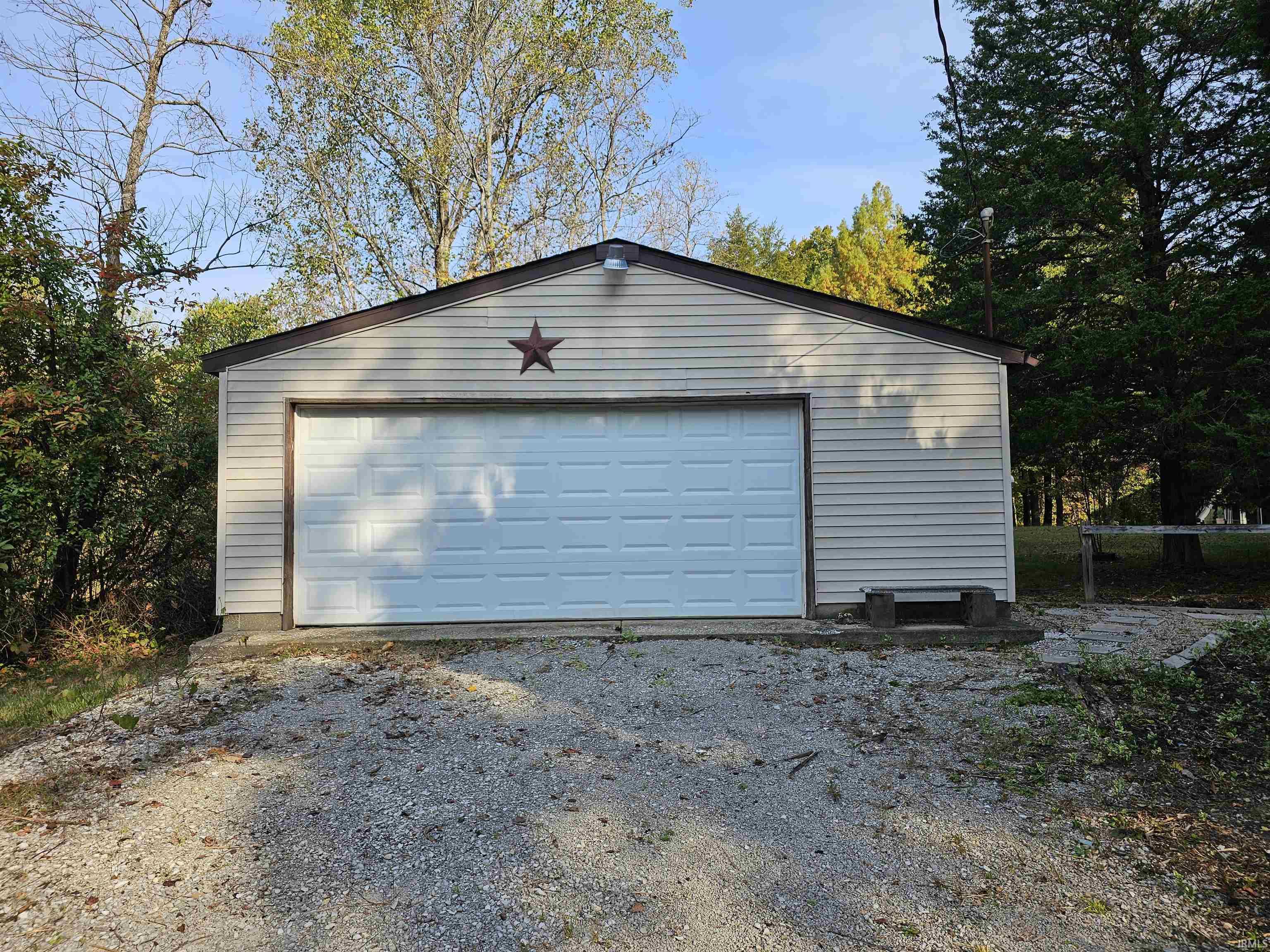 9011 Old Dutch Ridge Road Bloomington, IN 47401 - Photo 4 of 36