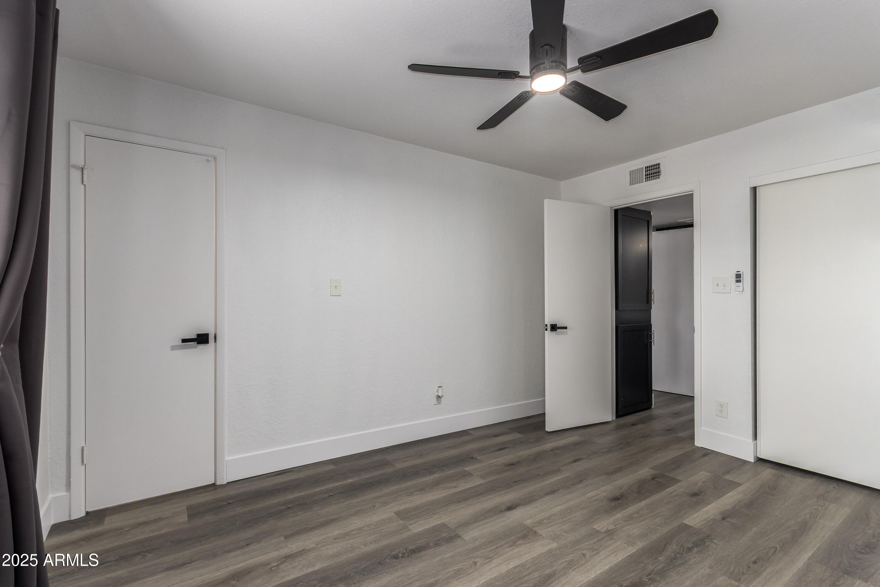 3825 East Camelback Road, Unit 207 Phoenix, AZ 85018 - Photo 15 of 25 20 - Camelback