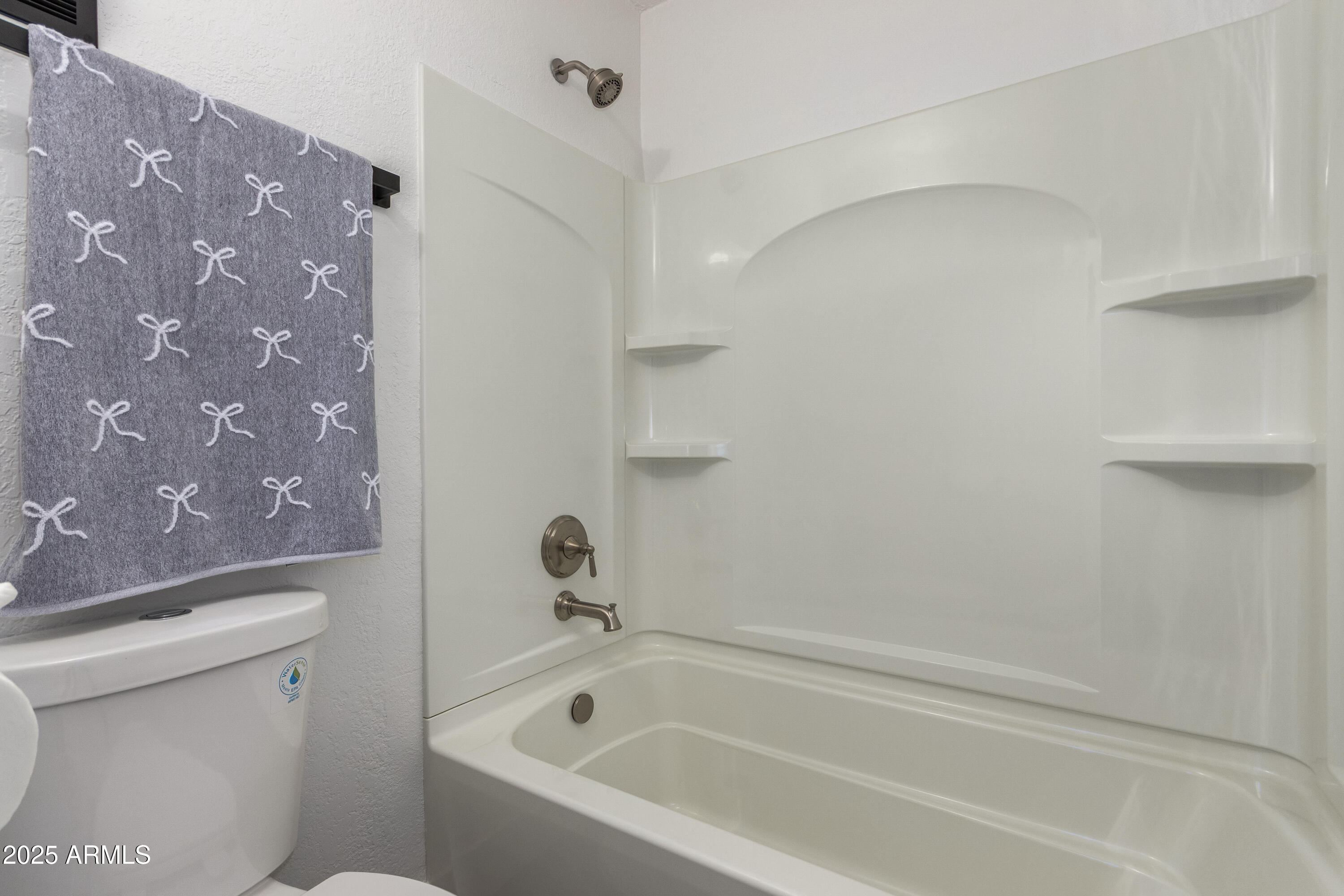 3825 East Camelback Road, Unit 207 Phoenix, AZ 85018 - Photo 17 of 25 22 - Camelback