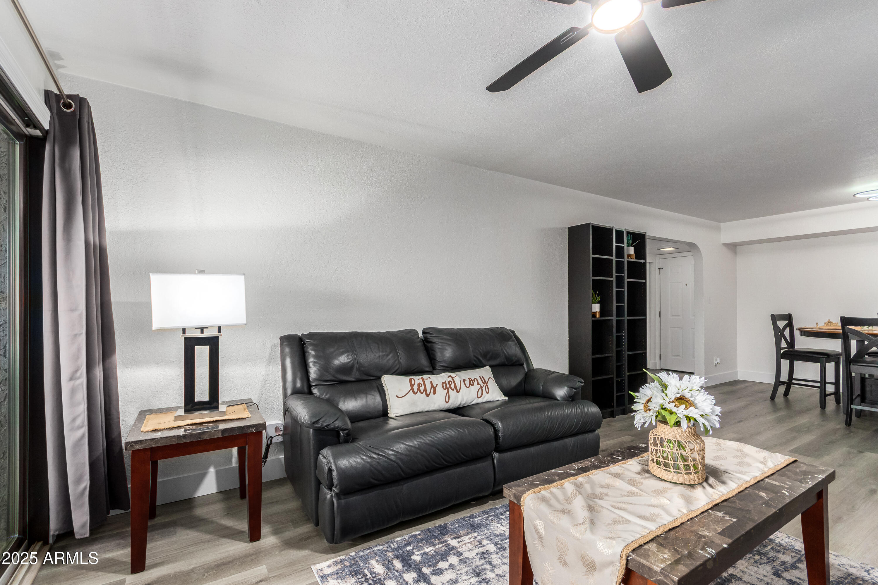 3825 East Camelback Road, Unit 207 Phoenix, AZ 85018 - Photo 7 of 25 07 - Camelback