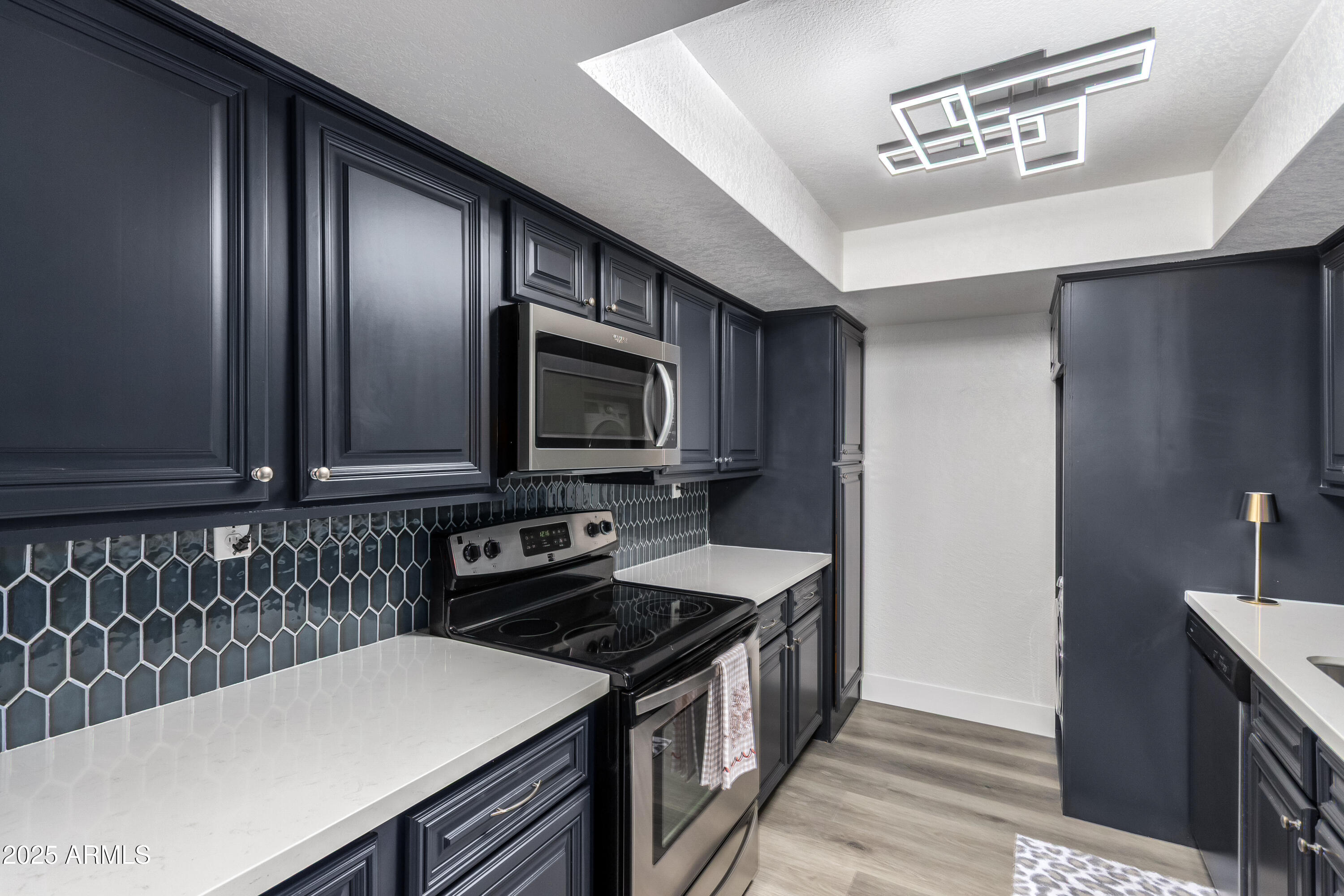3825 East Camelback Road, Unit 207 Phoenix, AZ 85018 - Photo 8 of 25 10 - Camelback