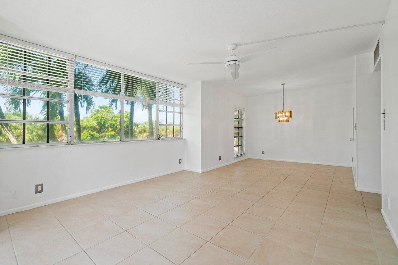 250 Northeast 20th Street, Unit 2250 Boca Raton, FL 33431 - Photo 13 of 29 12