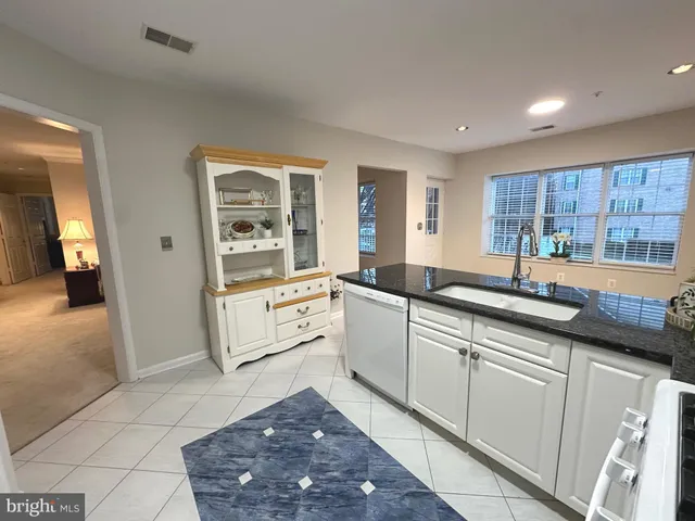 $3,000 | 12103 Tullamore Court, Unit 204, Lutherville-Timonium, MD 21093