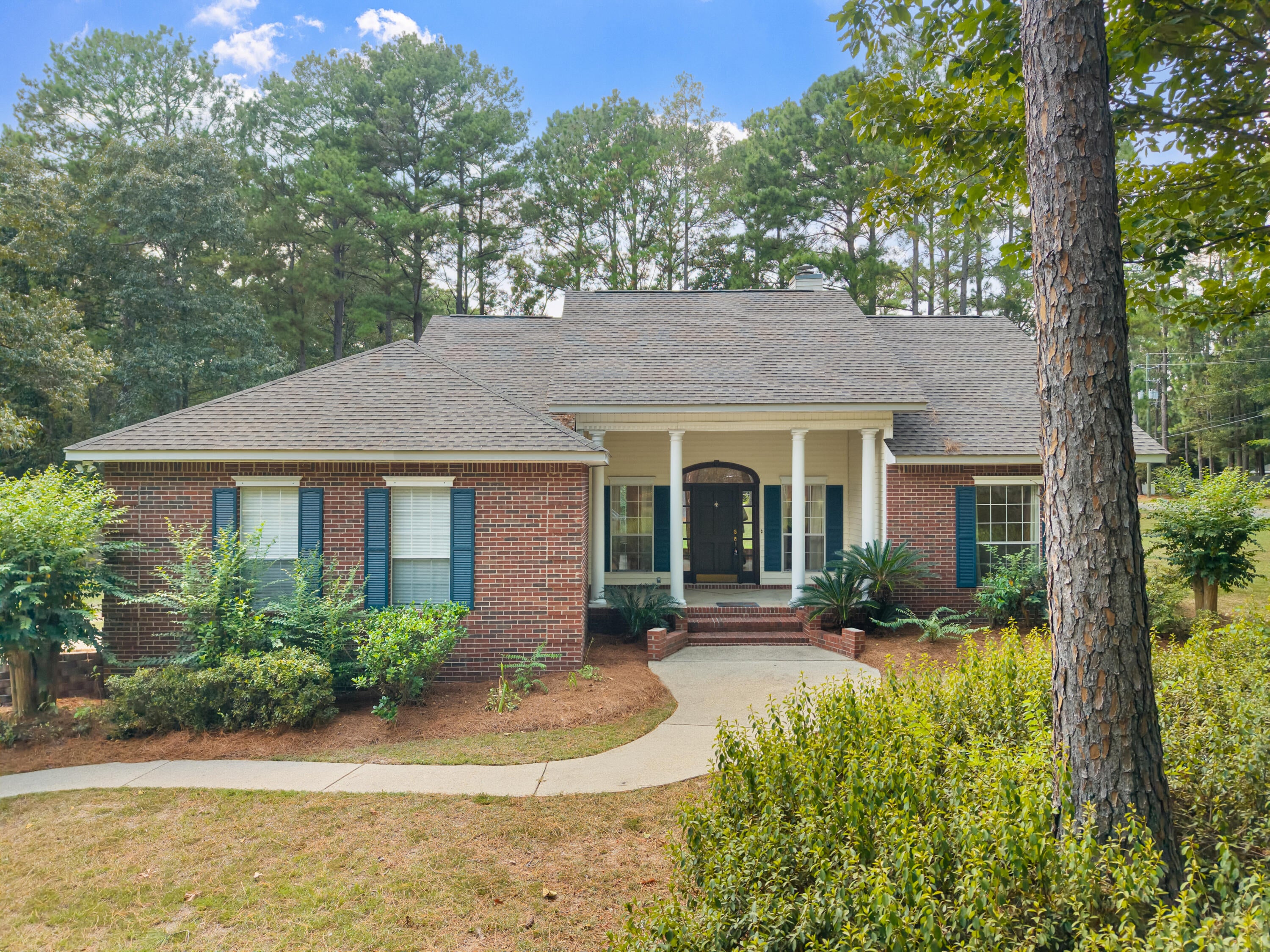 4 Woodleaf Street Hattiesburg, MS 39402 - Photo 3 of 42 Gallery Image 3