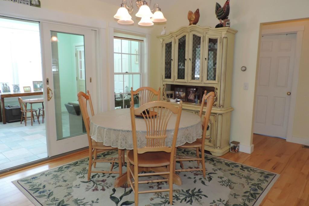 31 Bangs Shore Road Orrs Island, ME 04066 - Photo 18 of 35 Dining area