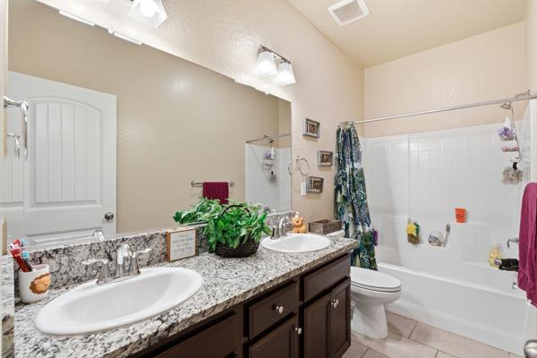 1150 Fire Fall Avenue Lemoore, CA 93245 - Photo 19 of 34