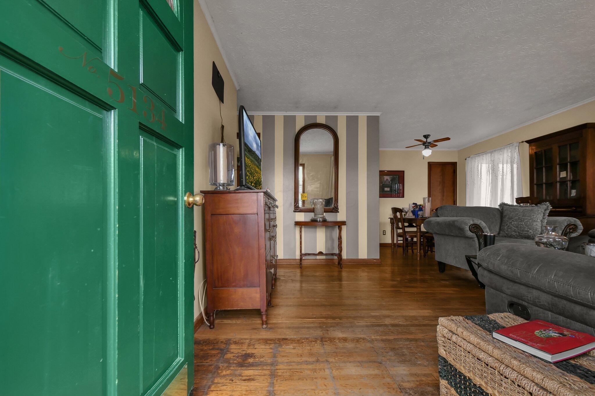 5134 Hamilton Road Hilliard, OH 43026 - Photo 4 of 27 3-web-or-mls-5134-hamilton
