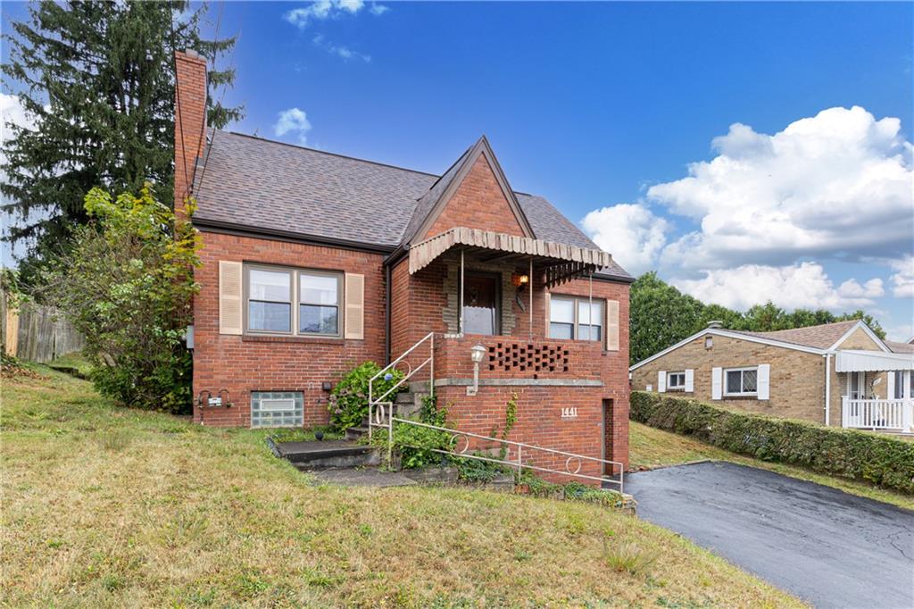 1441 Cathell Road Pittsburgh, PA 15236 - Photo 3 of 43 Gallery Image 3