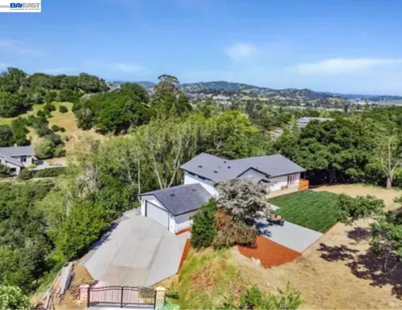 $1,659,888 | 612 Canyon Road, Novato, CA 94947