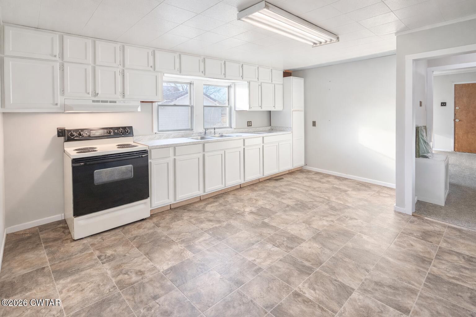 303 East Walnut Street Dyer, TN 38330 - Photo 5 of 15 D3E0FB21-3615-43D2-B37C-1145BDF59FB4