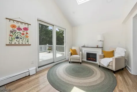 $1,320,000 | 440 Yuhas Drive, Paramus, NJ 07652