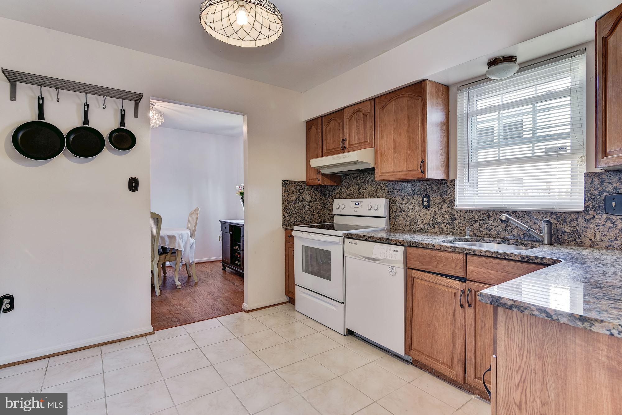 7215 Lavender Lane Springfield, VA 22150 - Photo 14 of 30 Kitchen