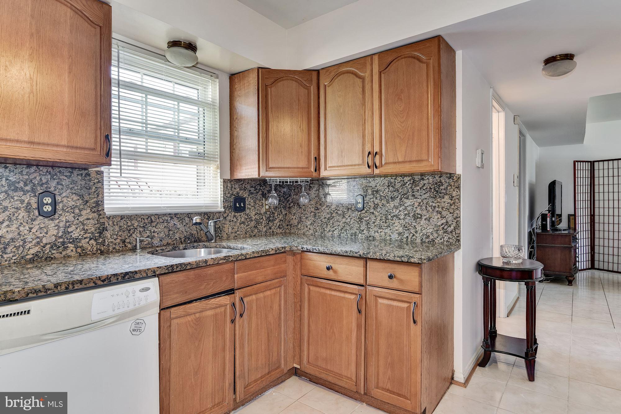 7215 Lavender Lane Springfield, VA 22150 - Photo 17 of 30 Kitchen