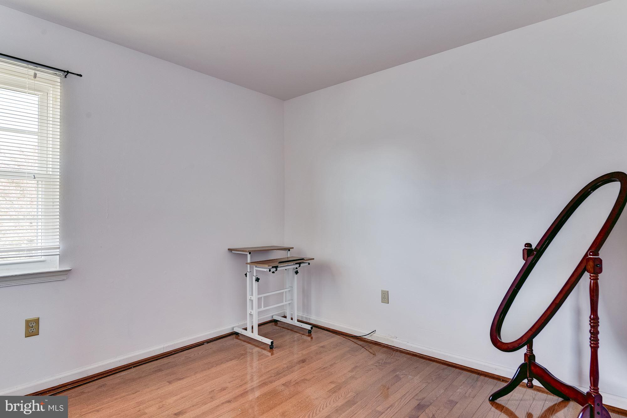 7215 Lavender Lane Springfield, VA 22150 - Photo 23 of 30 Bedroom