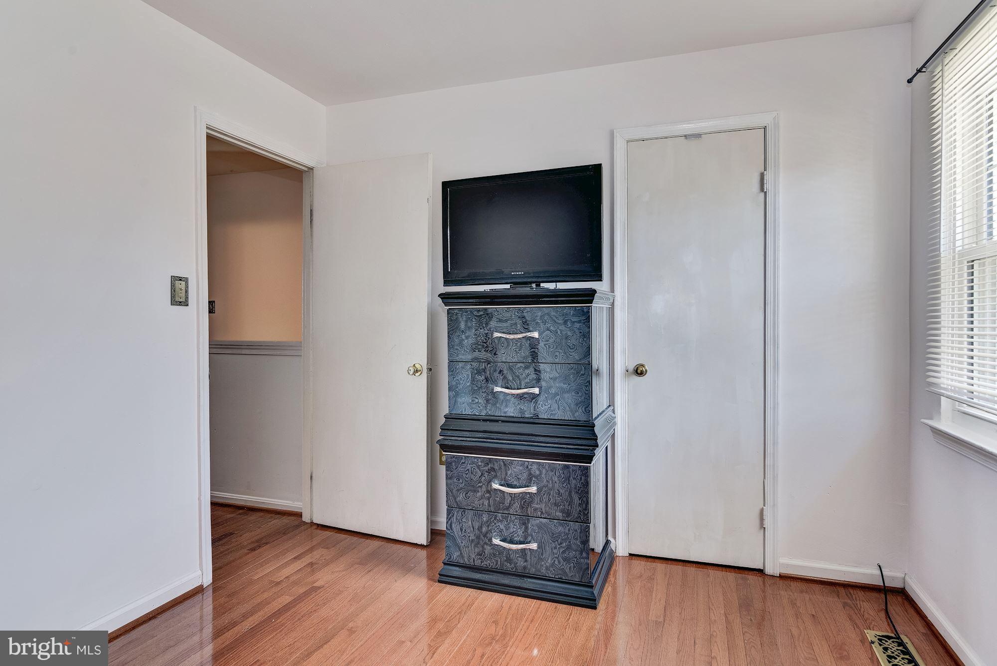 7215 Lavender Lane Springfield, VA 22150 - Photo 25 of 30 Bedroom