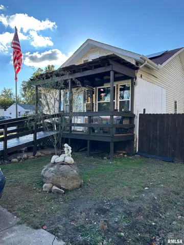 $115,000 | 717 South 18th Street, Herrin, IL 62948