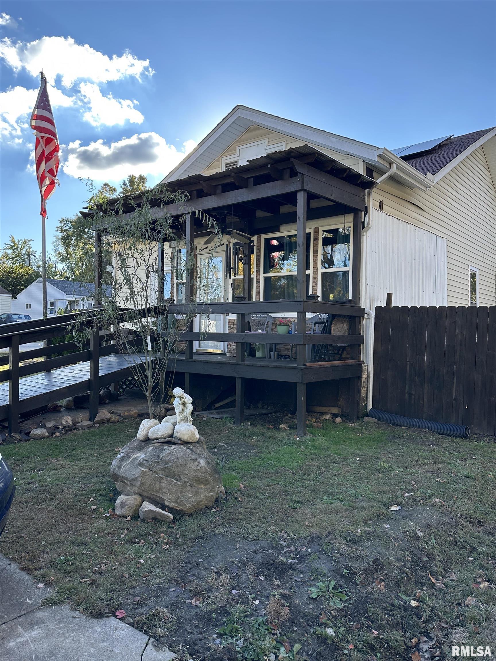 717 South 18th Street Herrin, IL 62948 - Photo 2 of 35