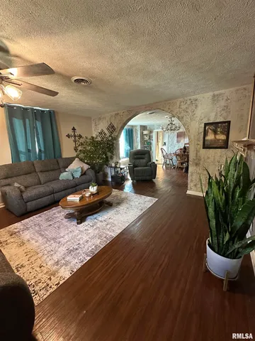 $115,000 | 717 South 18th Street, Herrin, IL 62948