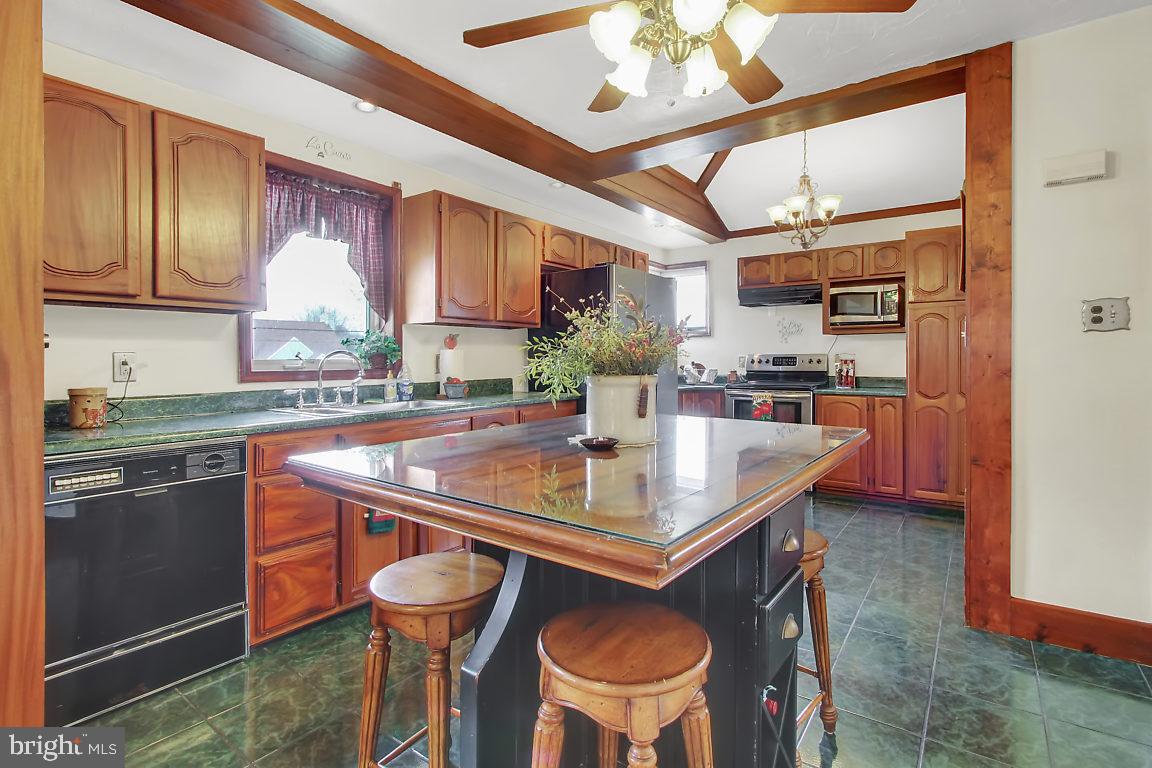 339 North Main Street Spring Grove, PA 17362 - Photo 9 of 26