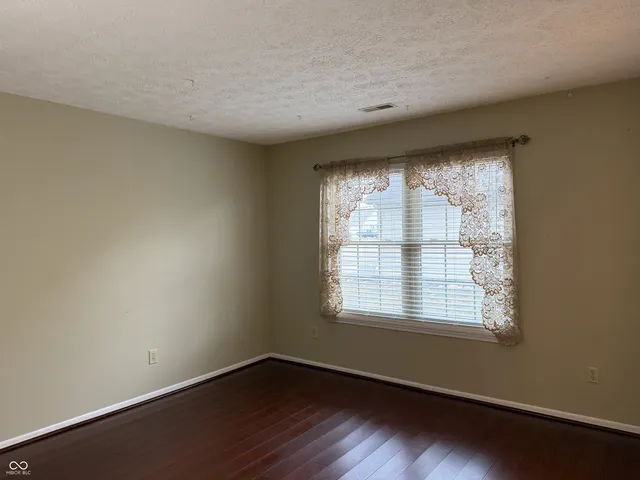 $258,900 | 1049 Bumblebee Way, Greenfield, IN 46140