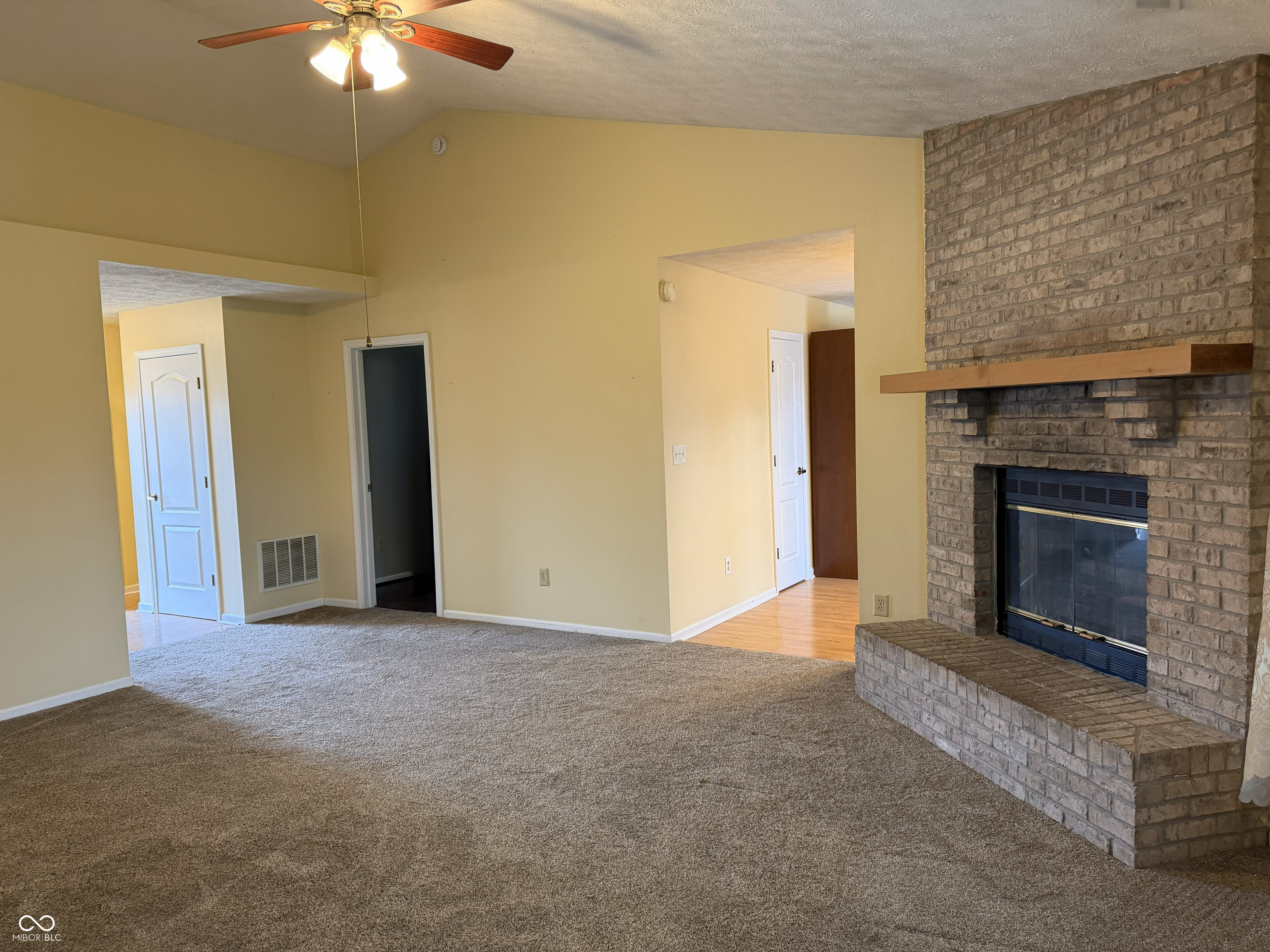 1049 Bumblebee Way Greenfield, IN 46140 - Photo 5 of 22