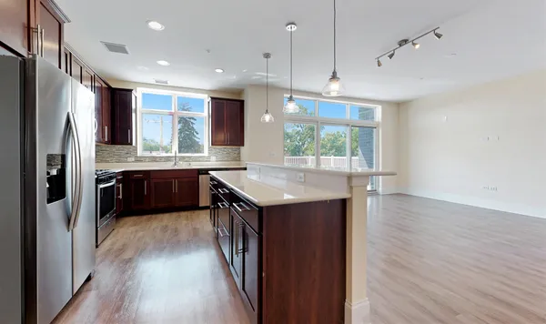 $2,850 | 4758 North Laramie Avenue, Unit 406, Chicago, IL 60630