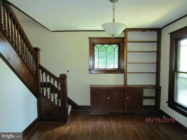 17706 Lappans Road Fairplay, MD 21733 - Photo 3 of 12 Living Room