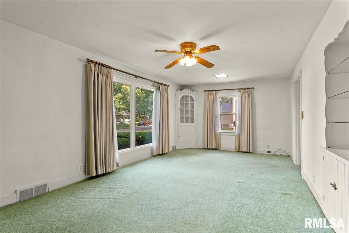 1939 Dial Court Springfield, IL 62704 - Photo 2 of 37