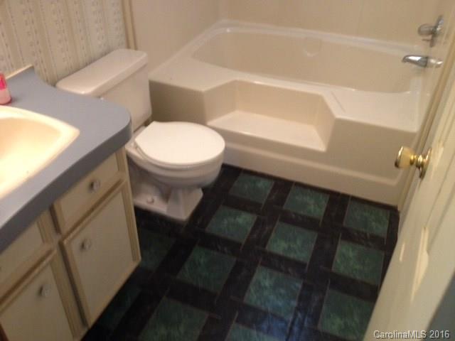 181 Carlyle Road Troutman, NC 28166 - Photo 10 of 14 Gallery Image 10
