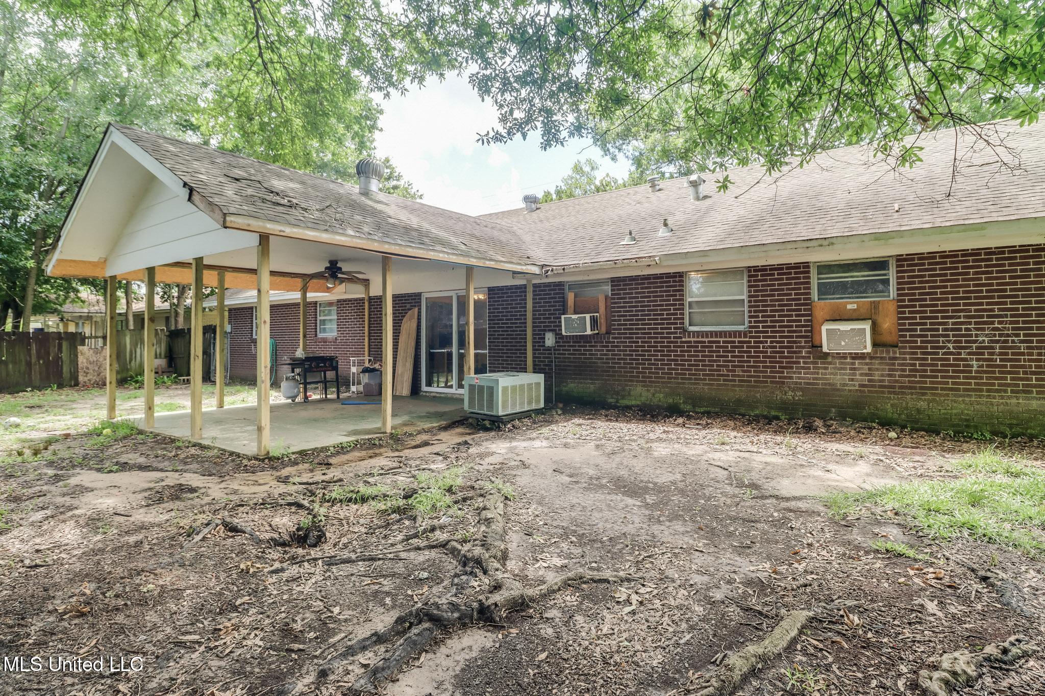 2211 Old Popp's Ferry Road Biloxi, MS 39532 - Photo 19 of 20 Back of Home