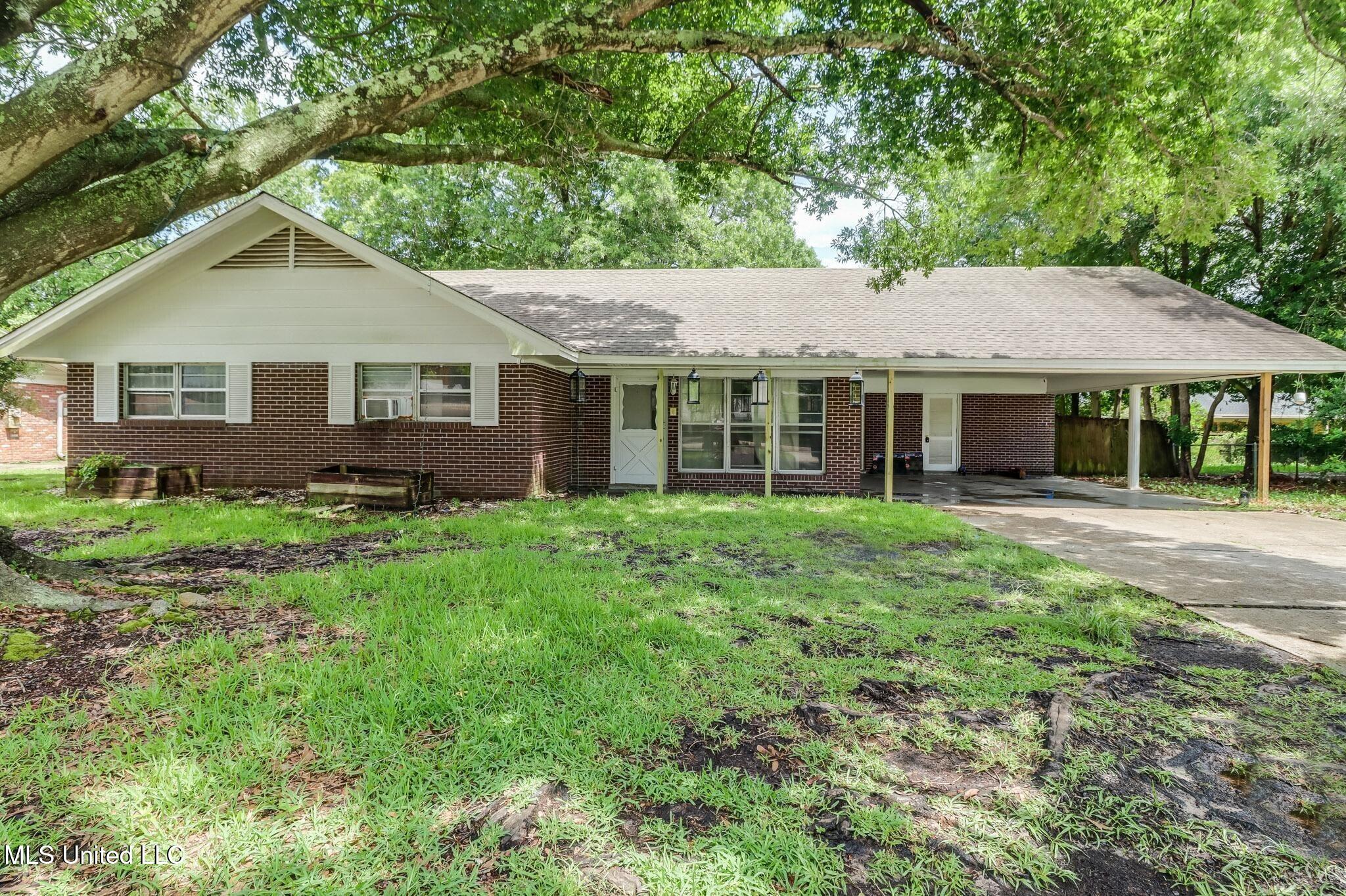 2211 Old Popp's Ferry Road Biloxi, MS 39532 - Photo 2 of 20 Front View