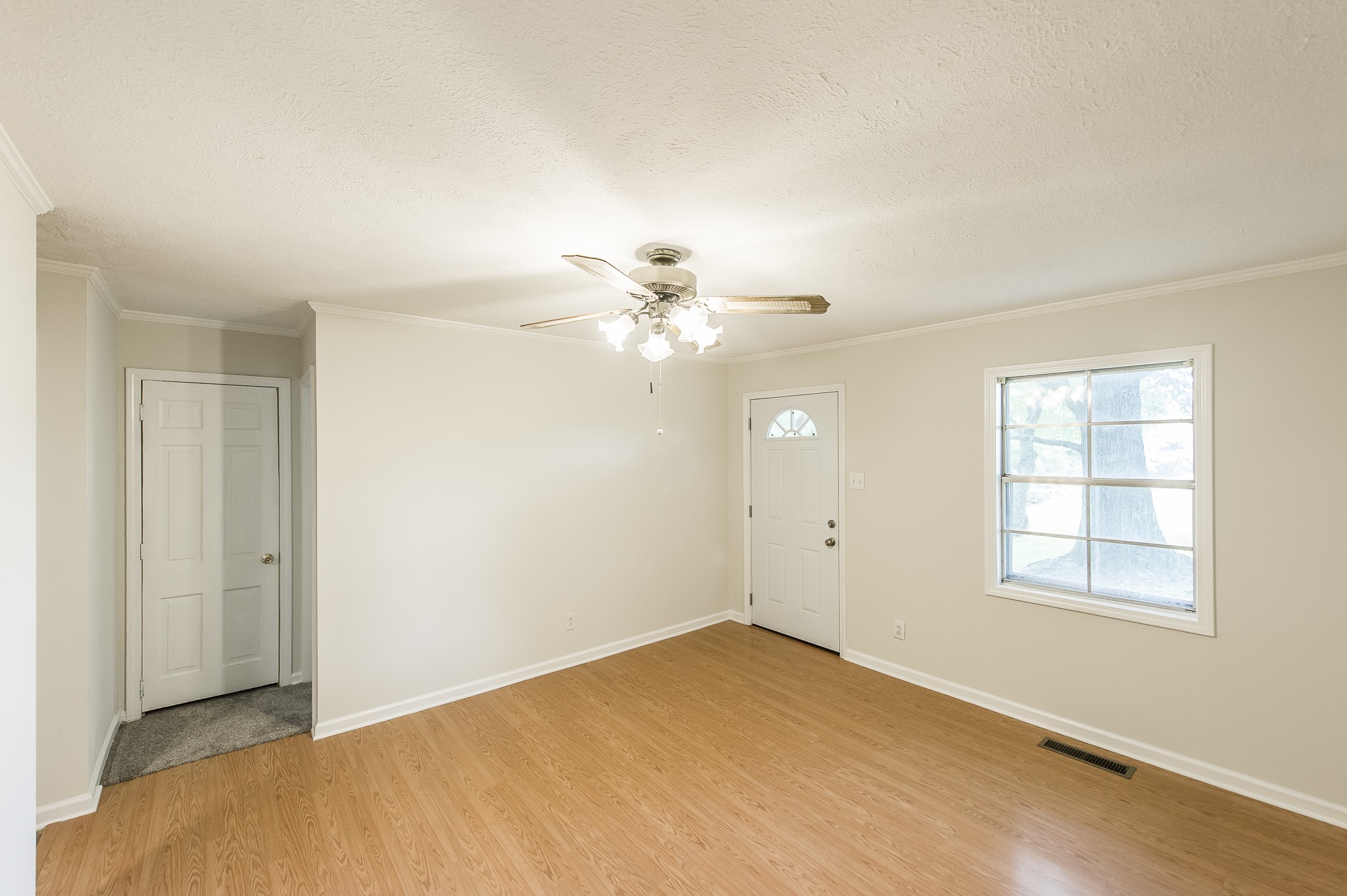 449 Calvert Ridge Road Westmoreland, TN 37186 - Photo 5 of 51