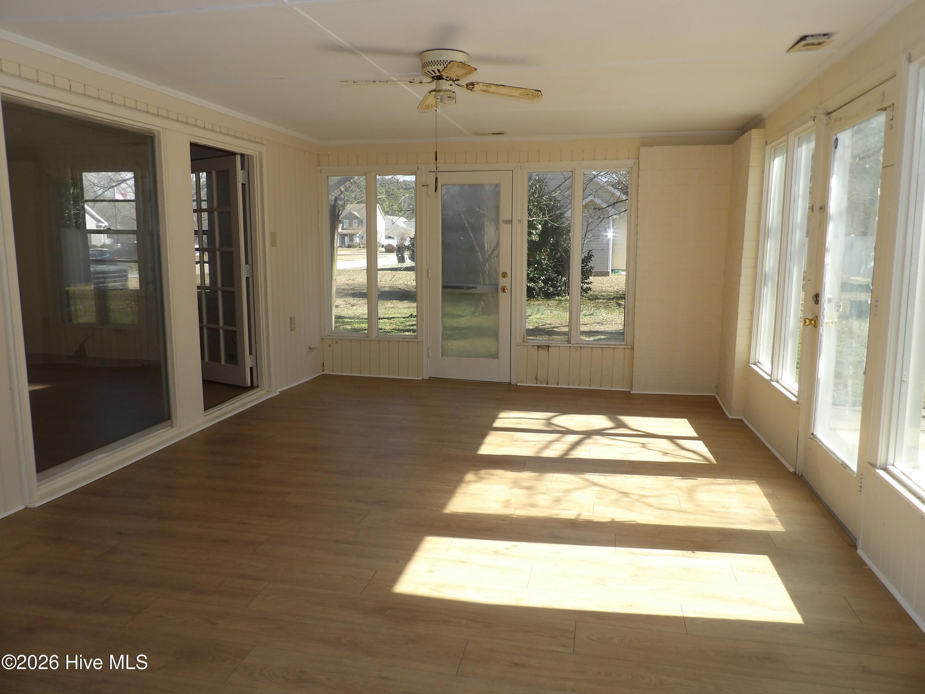 5036 Highway 58 Wilson, NC 27896 - Photo 4 of 13 Sunroom