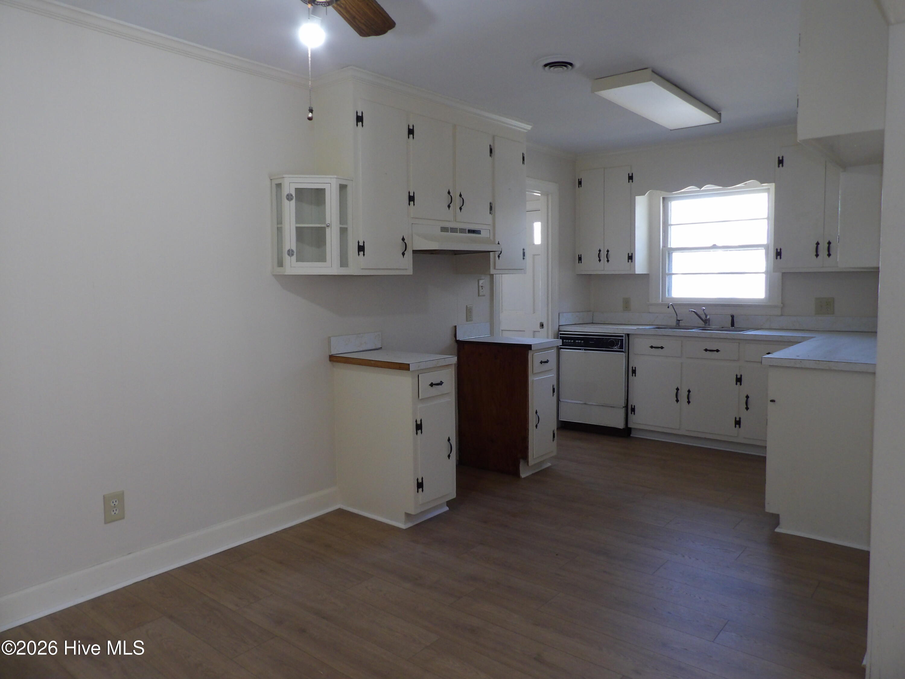 5036 Highway 58 Wilson, NC 27896 - Photo 5 of 13 Kitchen