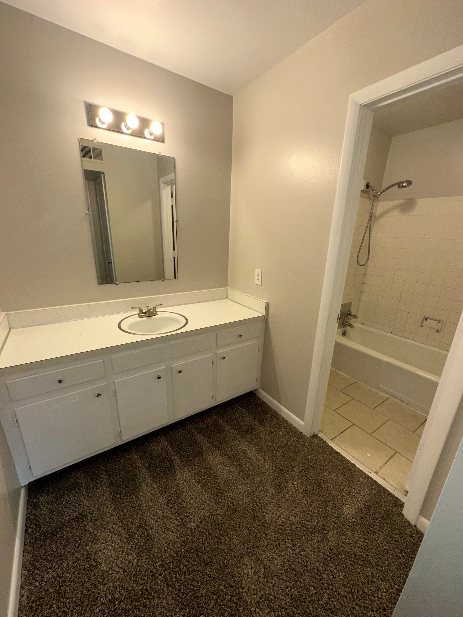 370 Wallace Road, Unit D13 Nashville, TN 37211 - Photo 6 of 7