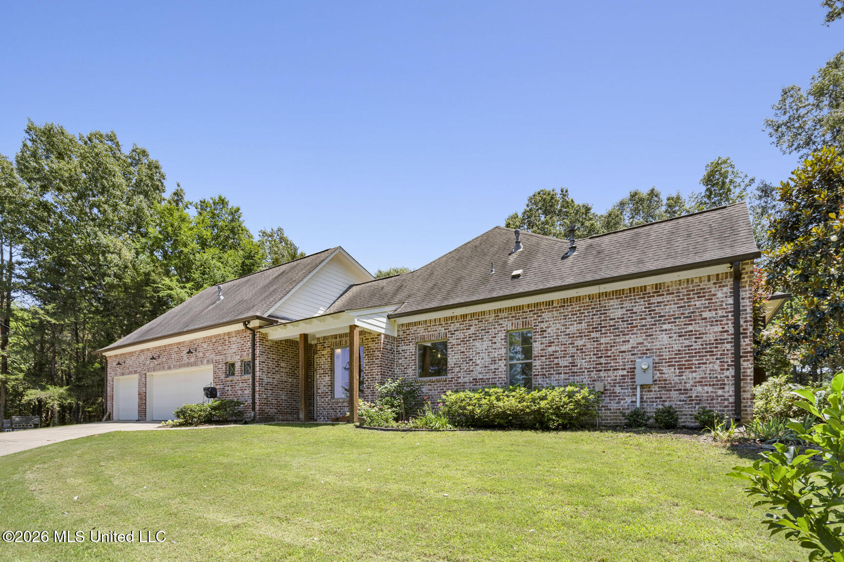 161 Oakdale Road Madison, MS 39110 - Photo 9 of 50 161 Oakdale-4