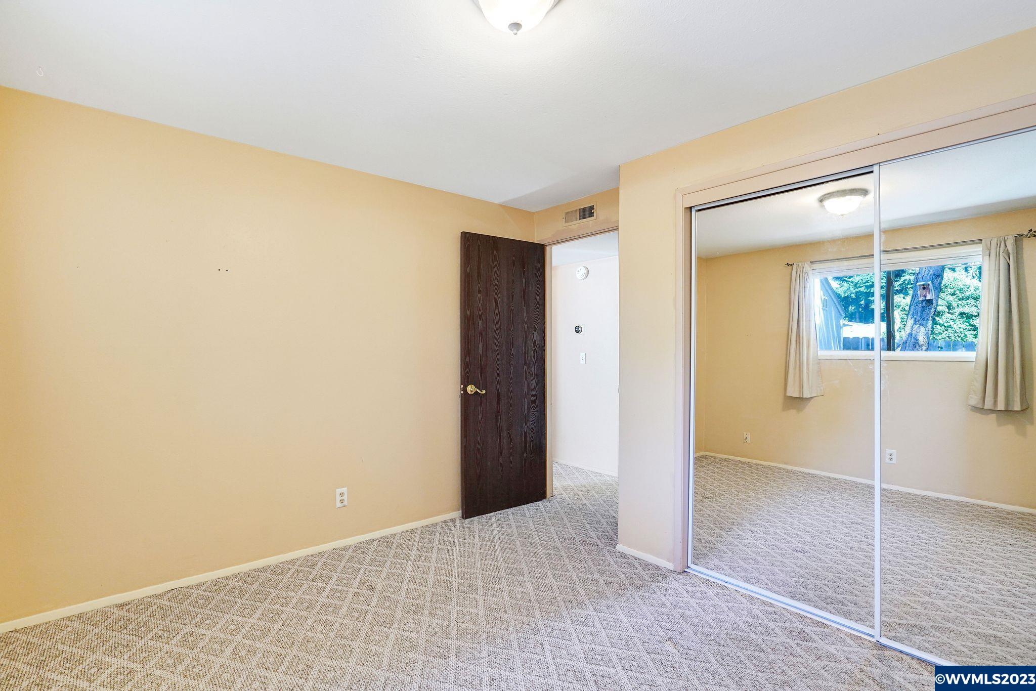 910 Fabry Road Southeast Salem, OR 97306 - Photo 17 of 33