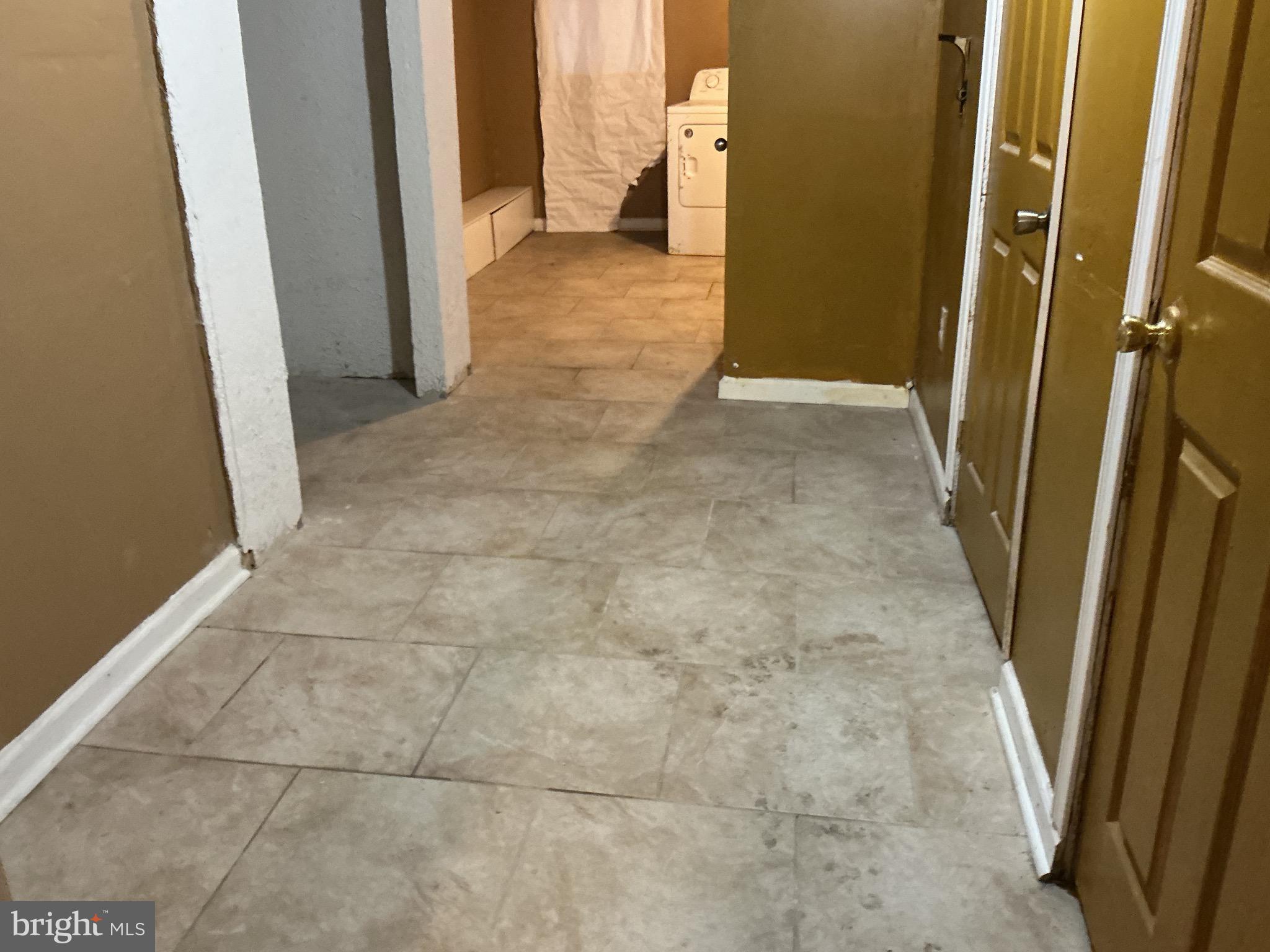 5010 Belair Road Baltimore, MD 21206 - Photo 5 of 24 a view of a bathroom