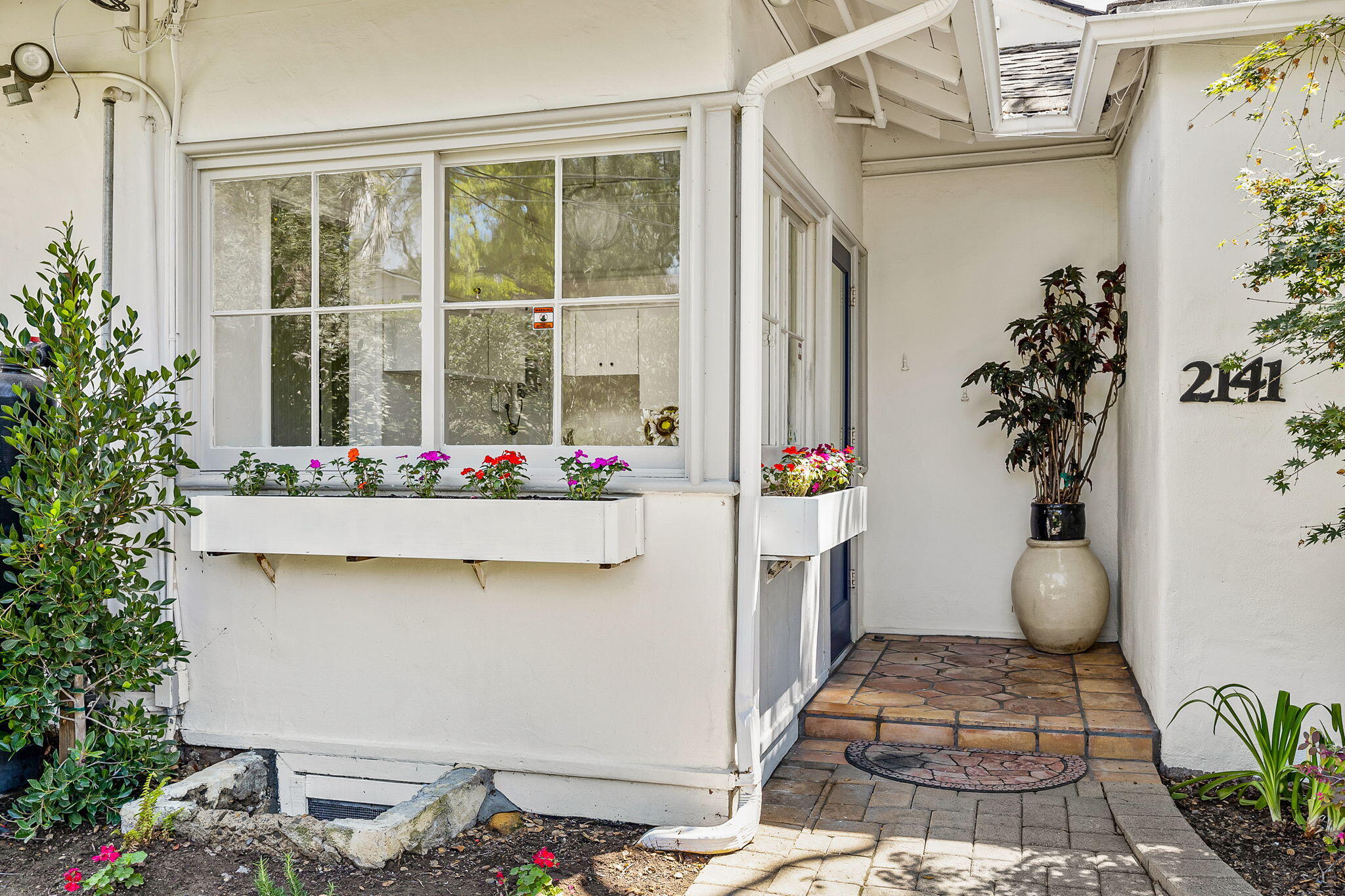 2141 Ridge Lane Santa Barbara, CA 93103 - Photo 16 of 69 7-web-or-mls-UpmarketMedia_2141Ridge-11