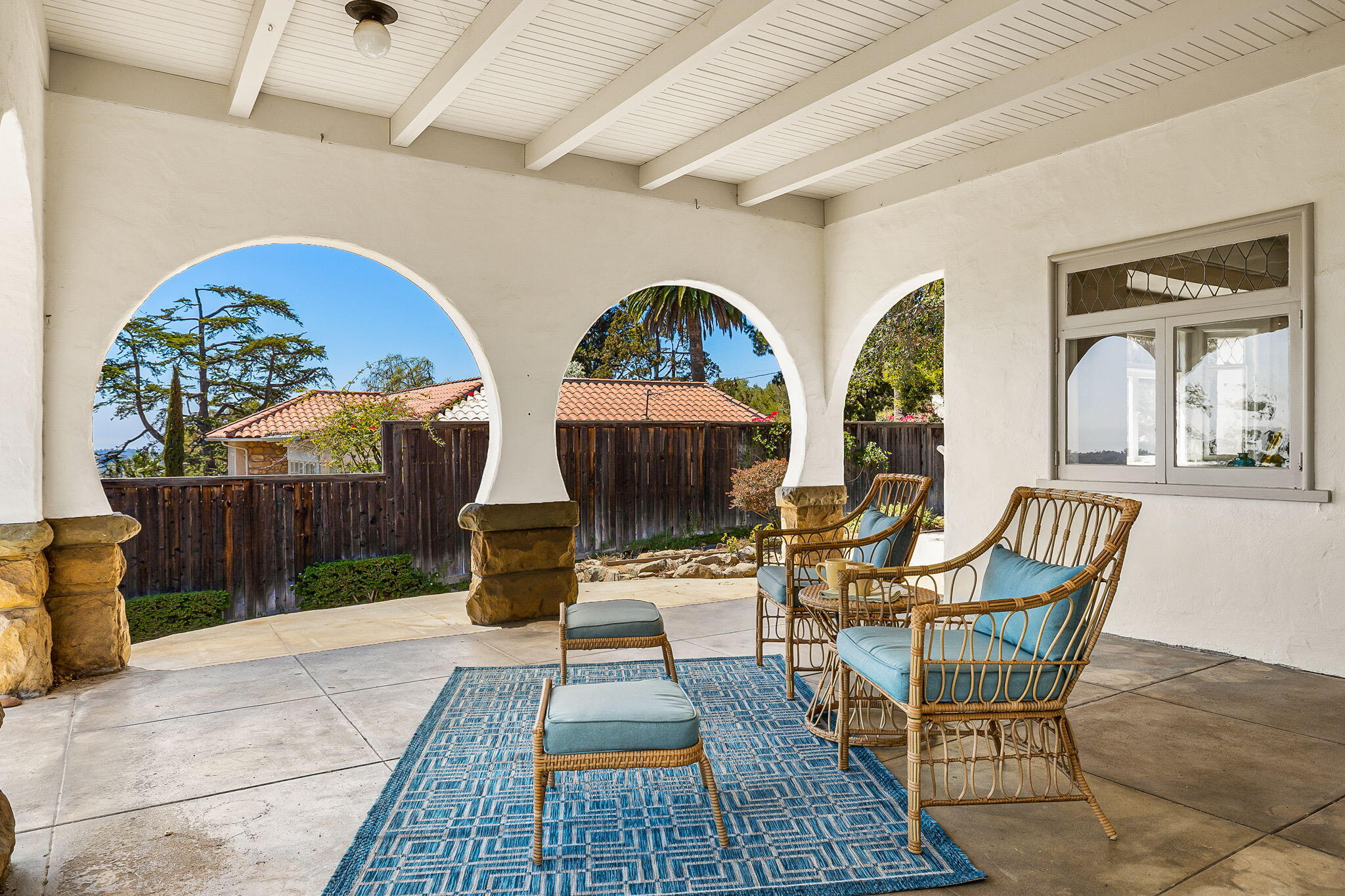 2141 Ridge Lane Santa Barbara, CA 93103 - Photo 4 of 69 39-web-or-mls-UpmarketMedia_2141Ridge-5