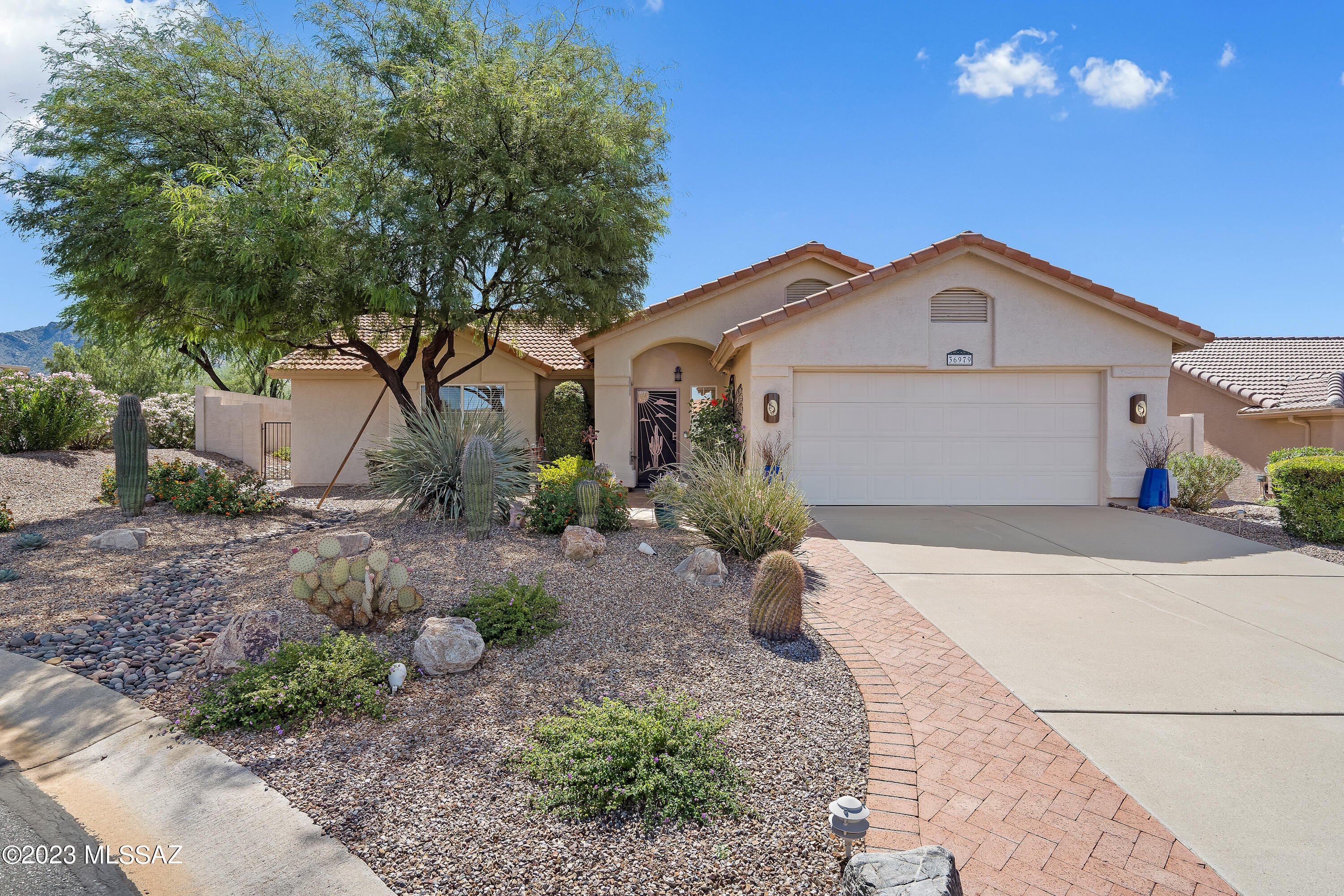 36979 South Ridge Crest Court Tucson, AZ 85739 - Photo 1 of 32 Gallery Image 1