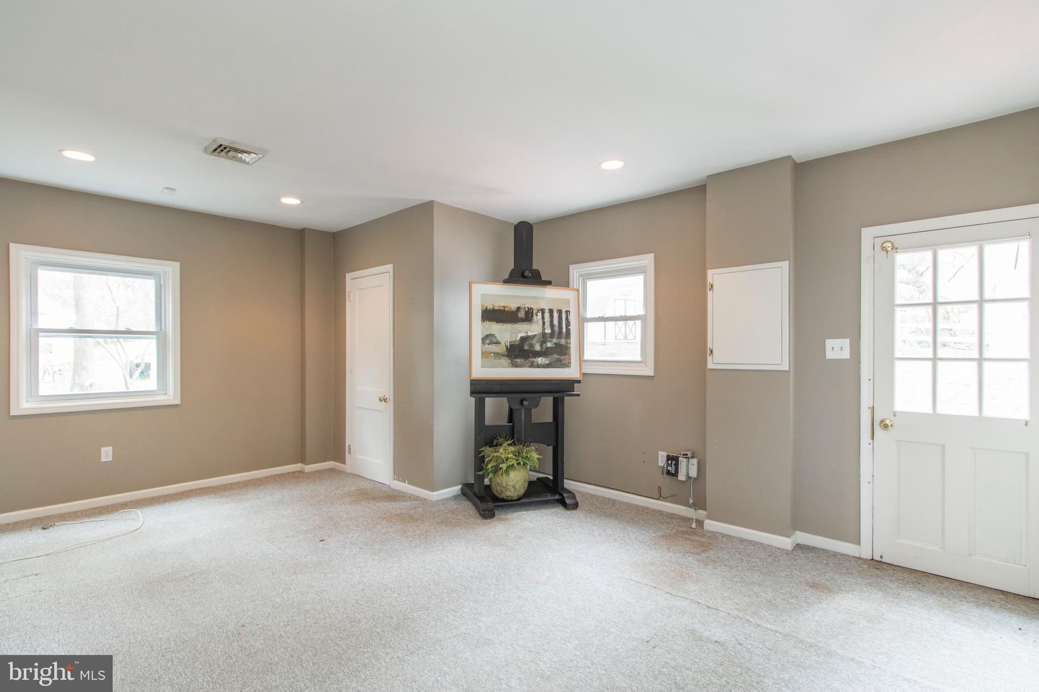 1108 Cromwell Road Glenside, PA 19038 - Photo 13 of 37