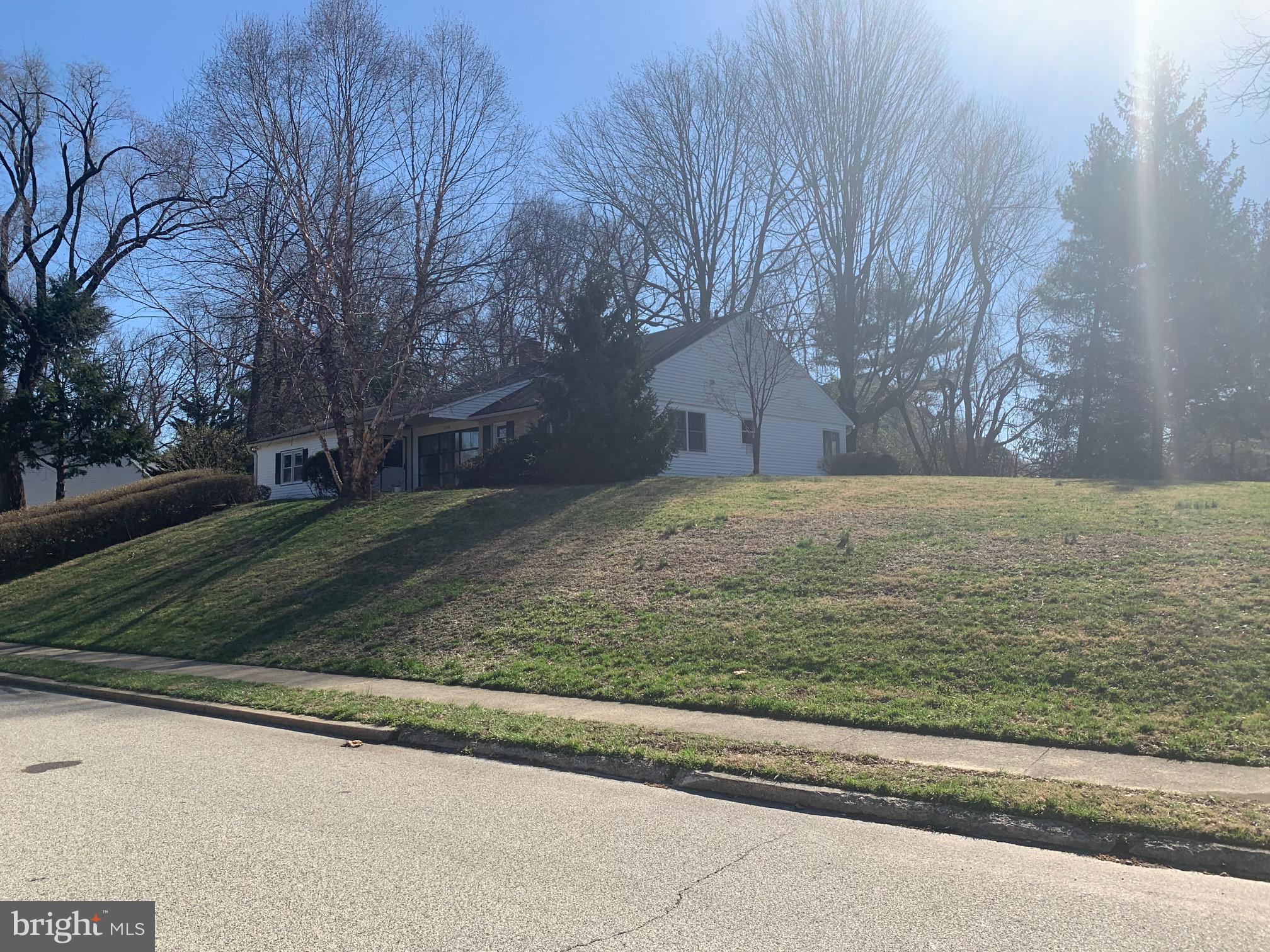 1108 Cromwell Road Glenside, PA 19038 - Photo 3 of 37