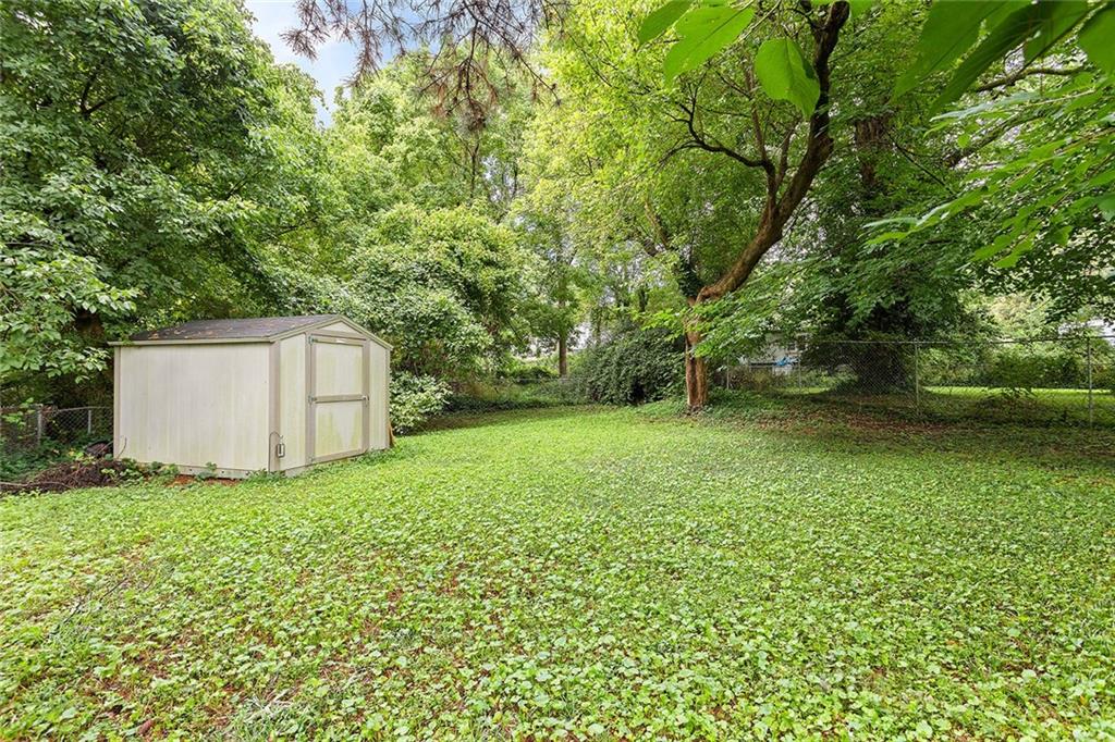 2280 Larchwood Road Southwest Atlanta, GA 30310 - Photo 19 of 20 a view of a back yard