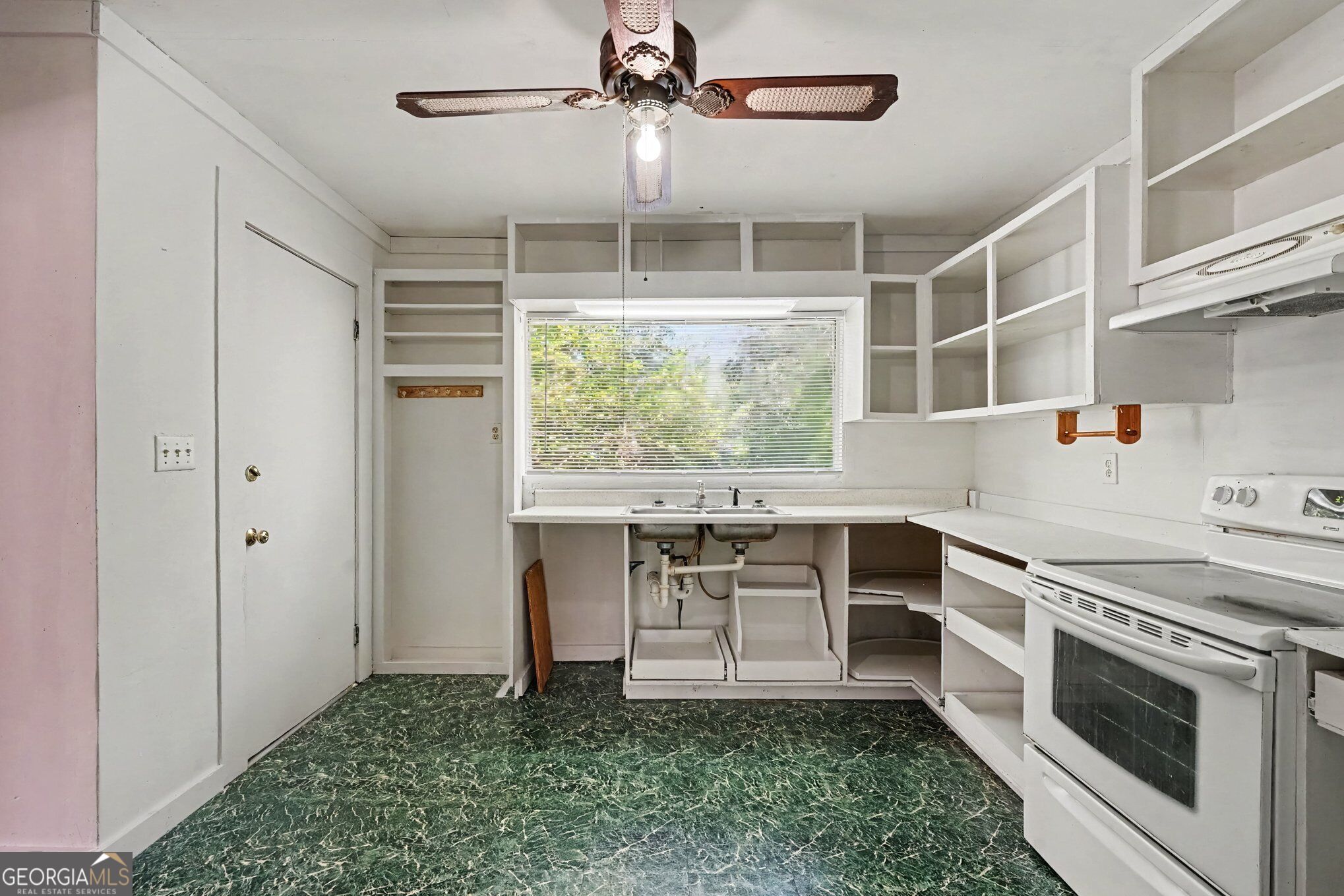 185 Bellview Street Winder, GA 30680 - Photo 11 of 27 Gallery Image 11