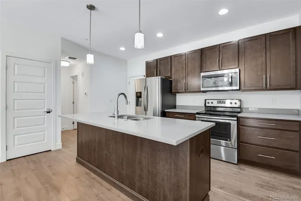 $499,800 | 19570 East Sunset Circle, Aurora, CO 80015