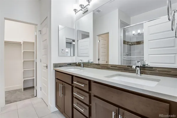 $499,800 | 19570 East Sunset Circle, Aurora, CO 80015