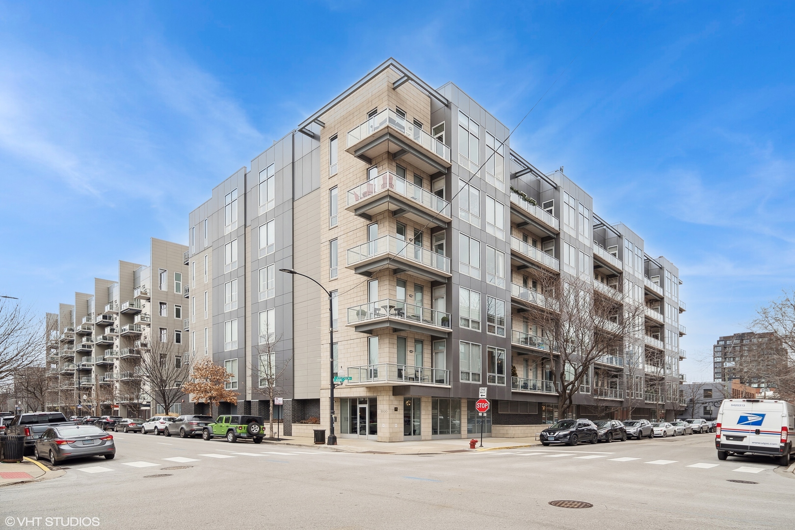 1100 West Adams Street, Unit 4S Chicago, IL 60607 - Photo 21 of 21 front view of a building with a street