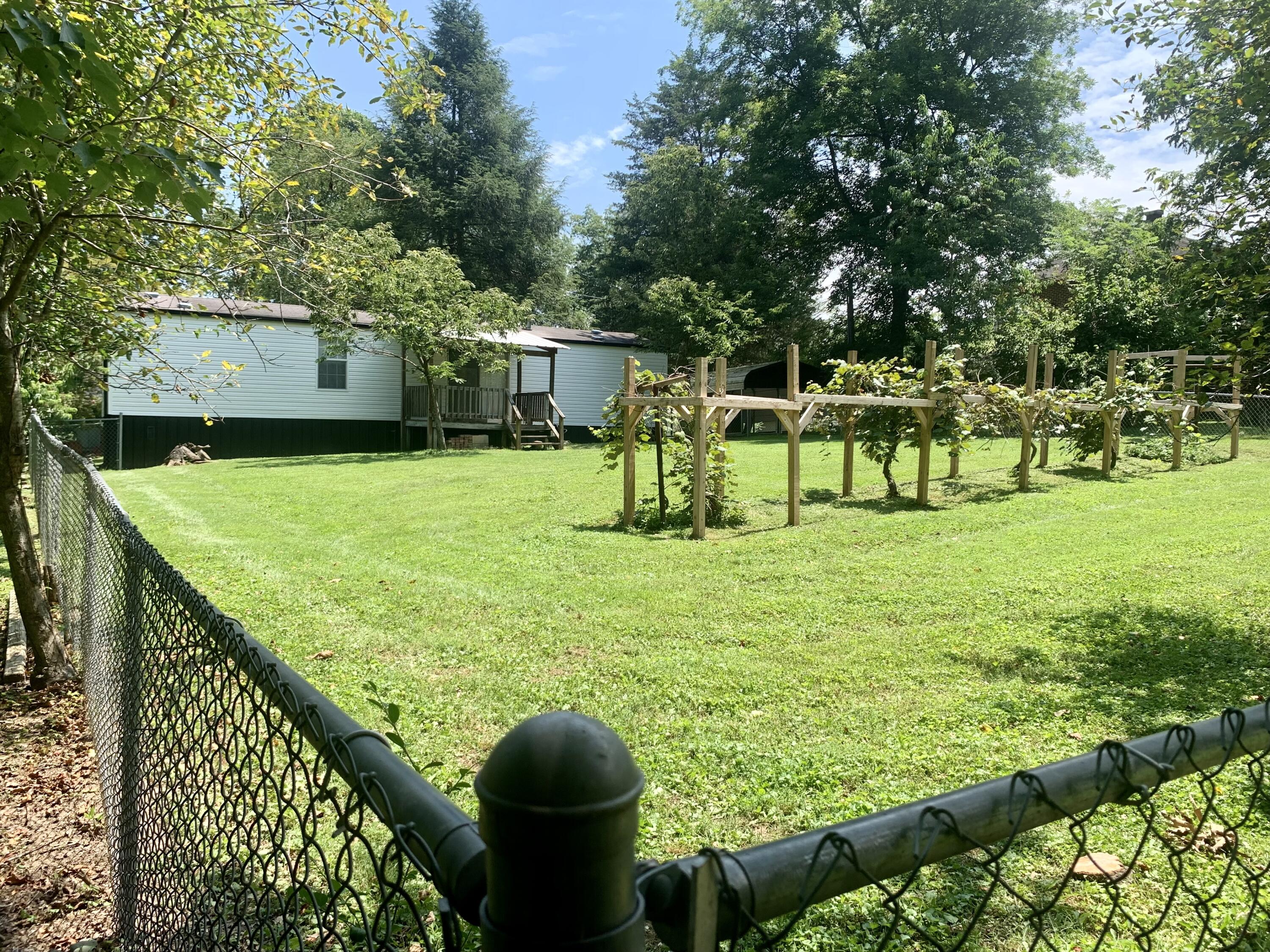 702 Conductor Street Corbin, KY 40701 - Photo 6 of 28 IMG_1274